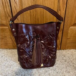 Like new Patricia Nash bucket purse